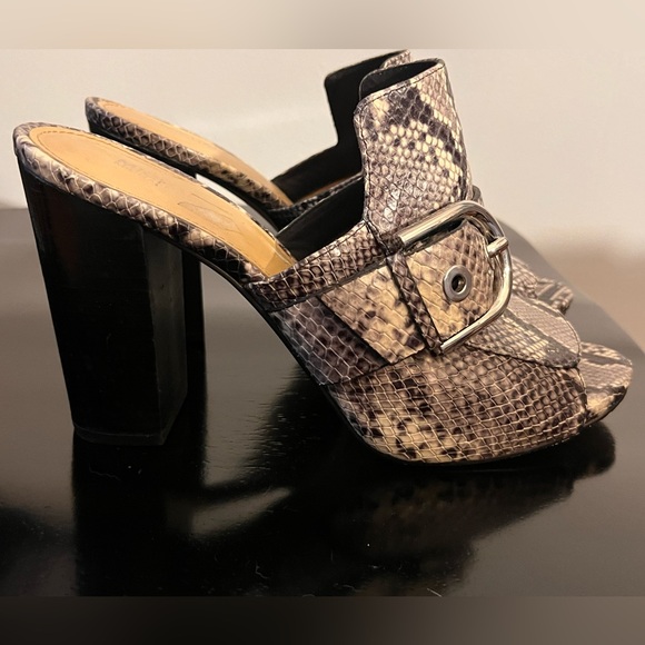 Michael Kors Snakeskin 4" Mules Size 8 & 1/2 - Picture 3 of 7